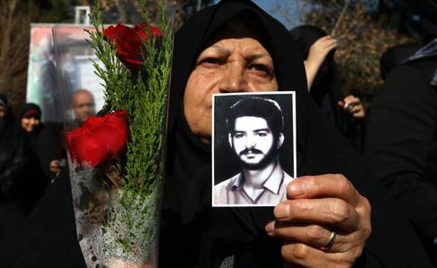  تصاویر دیدنی از مراسم گرامیداشت 12 بهمن در حرم مطهر 