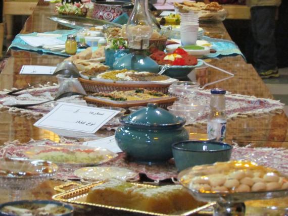  گزارش تصویری نمایشگاه غذاهای سنتی و محلی در ملایر 