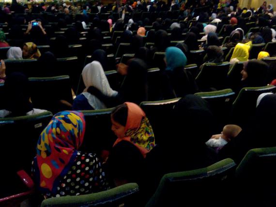 جشن روز دختر و  مراسم گوهر علم و عفاف  در همدان 