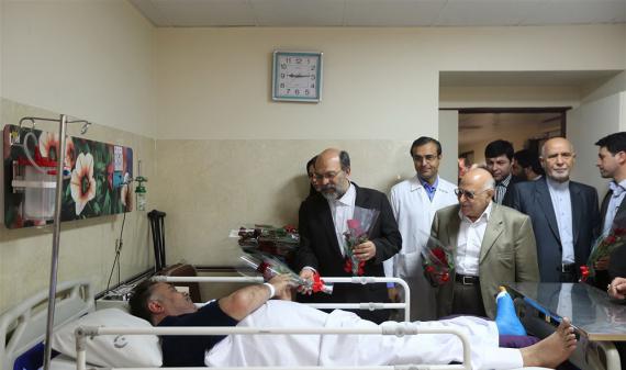 گزارش تصویری/بازدید رییس دانشگاه آزاد اسلامی از بیمارستان بوعلی