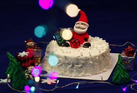 تزیین کیک,کیک زیبا,کریسمس,تزیین کیک کریسمس,shabnamha.ir,شبنم همدان,afkl ih,شبنم ها; 