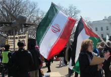 تصاویر/ اهتزاز پرچم ایران مقابل کاخ سفید 