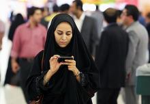 استفاده ناصحیح از شبکه های اجتماعی تحدیدی بر روی عفاف و حجاب دختران است 