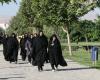 همایش پیاده روی خواهران بسیجی در همدان برگزار شد 